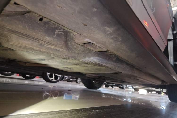 Used Porsche Macan 2017 Macan 2.0T Right Side Sill