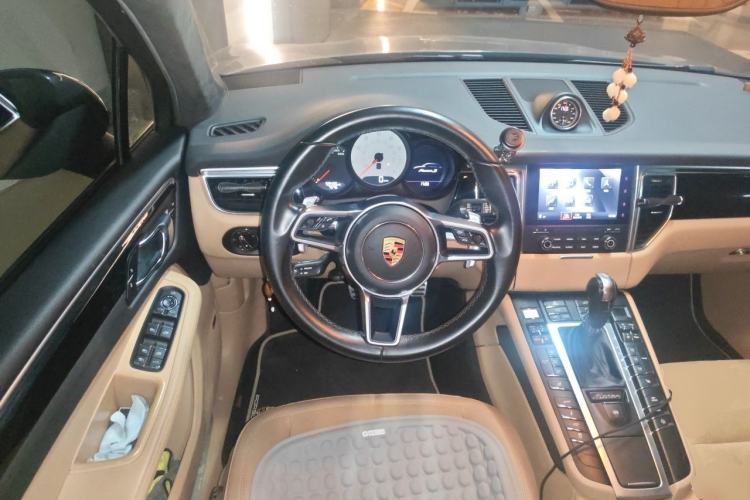 Used Porsche Macan 2017 Macan S 3.0T Steering Wheel