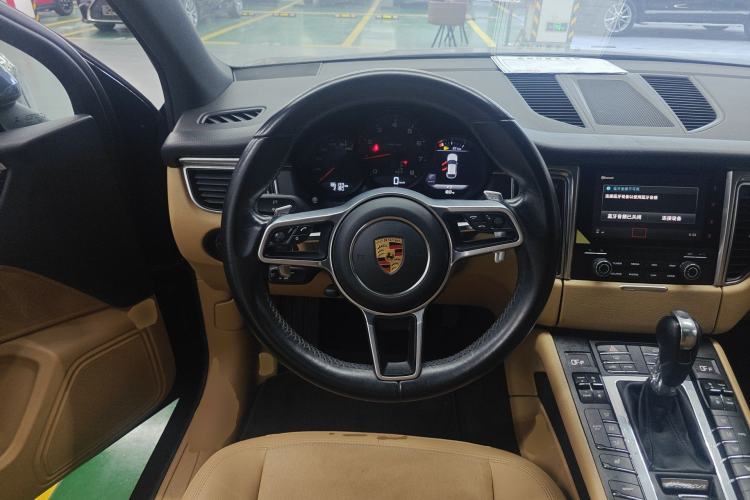 Used Porsche Macan 2017 Macan 2.0T Steering Wheel