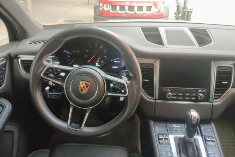 Used Porsche Macan 2017 Macan 2.0T Steering Wheel