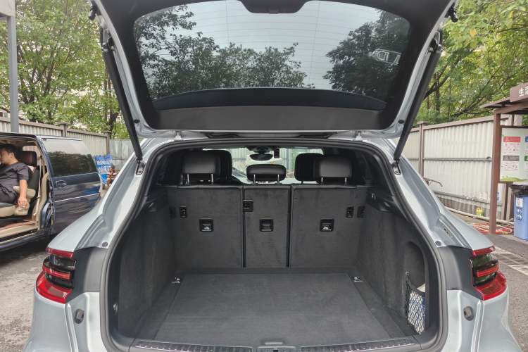Used Porsche Macan 2017 Macan 2.0T Trunk