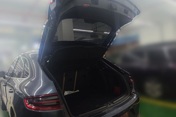 Used Porsche Macan 2017 Macan 2.0T Trunk