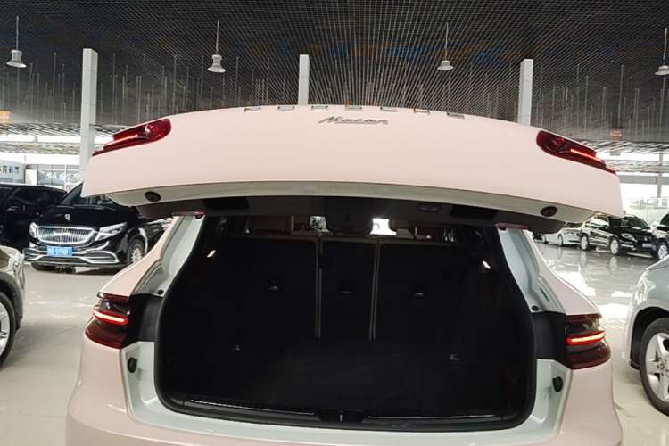 Used Porsche Macan 2017 Macan 2.0T Trunk