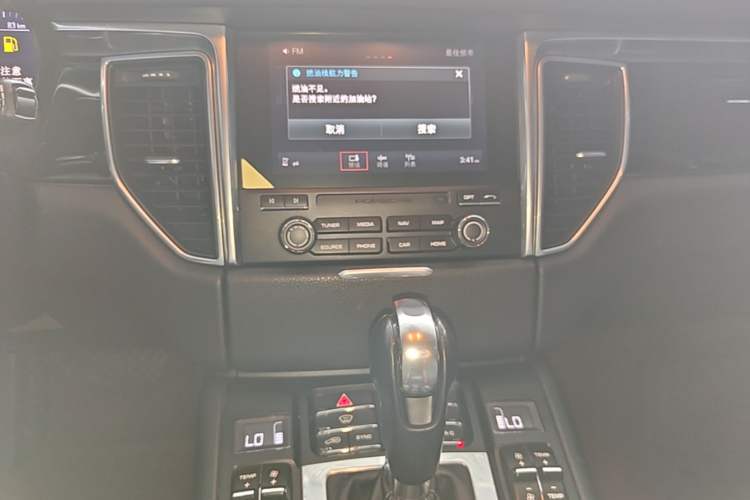 Used Porsche Macan 2017 Macan S 3.0T Audio And AC Panel
