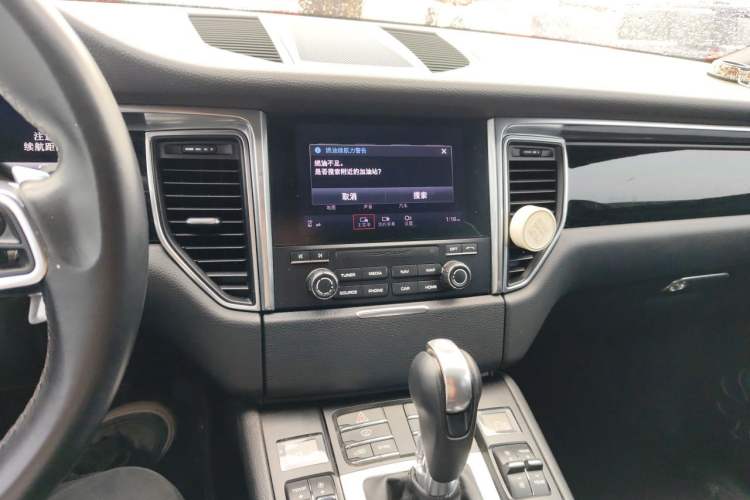 Used Porsche Macan 2017 Macan S 3.0T Audio And AC Panel