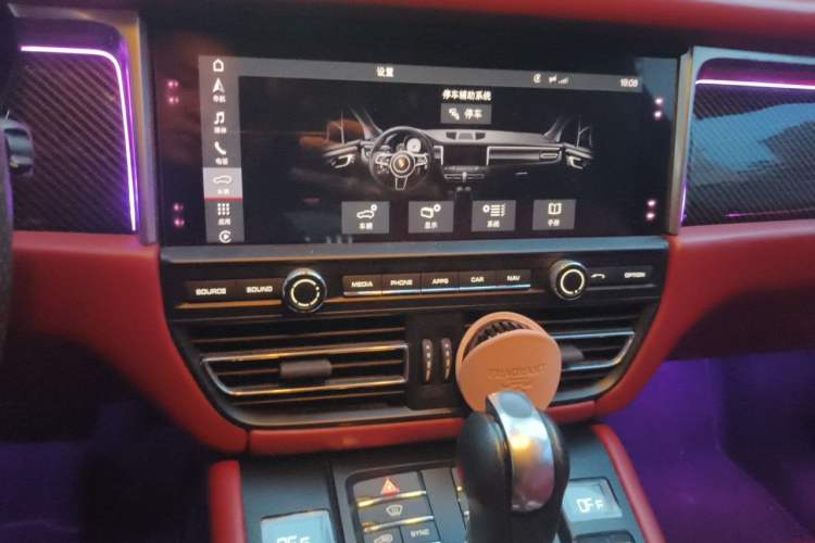 Used Porsche Macan 2017 Macan S 3.0T Audio And AC Panel