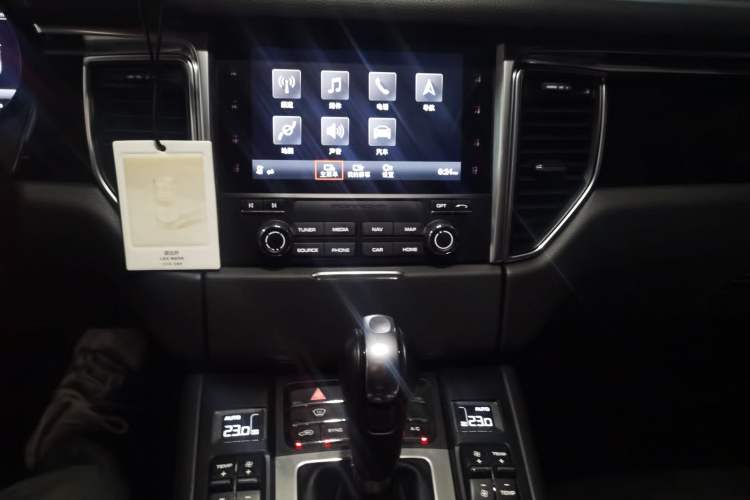 Used Porsche Macan 2017 Macan S 3.0T Audio And AC Panel