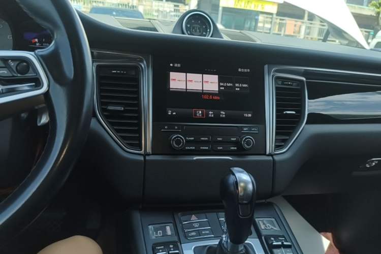 Used Porsche Macan 2017 Macan S 3.0T Audio And AC Panel