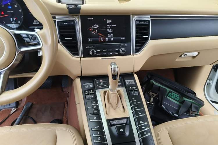 Used Porsche Macan 2017 Macan 2.0T Audio And AC Panel