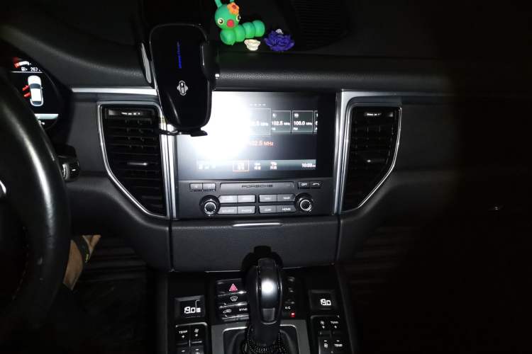 Used Porsche Macan 2017 Macan 2.0T Audio And AC Panel