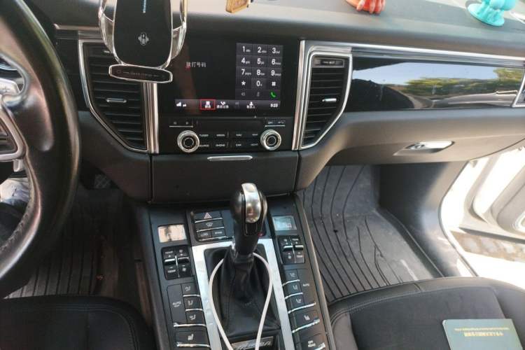 Used Porsche Macan 2017 Macan S 3.0T Audio And AC Panel