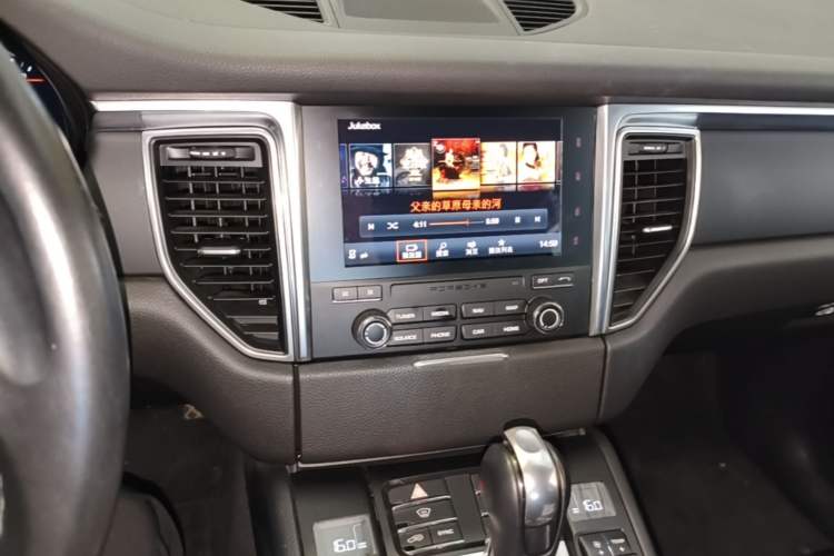 Used Porsche Macan 2017 Macan 2.0T Audio And AC Panel