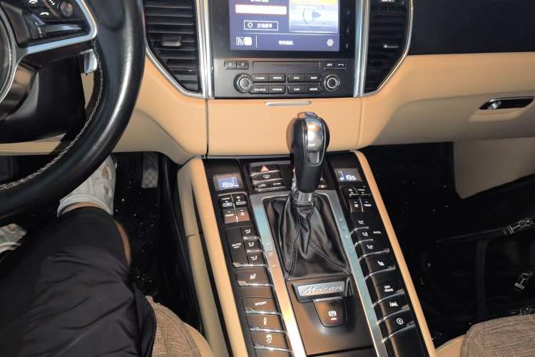 Used Porsche Macan 2017 Macan 2.0T Audio And AC Panel