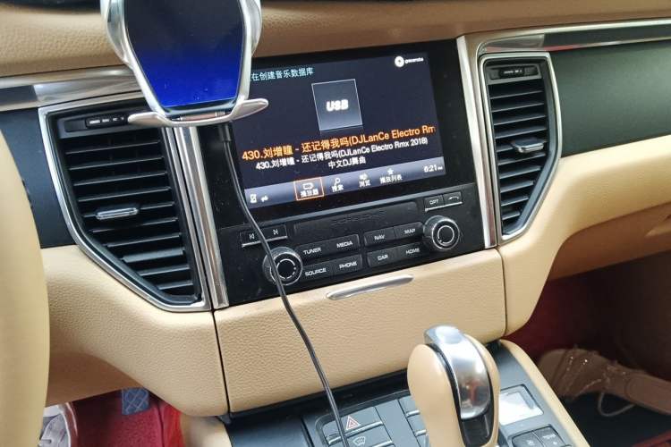 Used Porsche Macan 2017 Macan 2.0T Audio And AC Panel