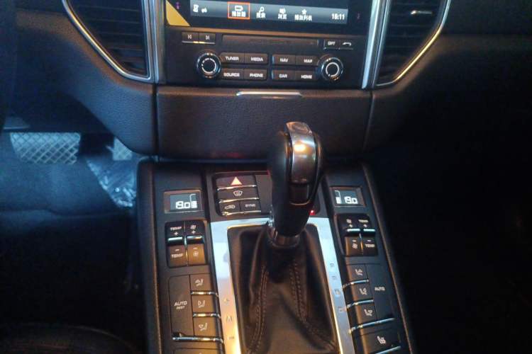 Used Porsche Macan 2017 Macan 2.0T Audio And AC Panel