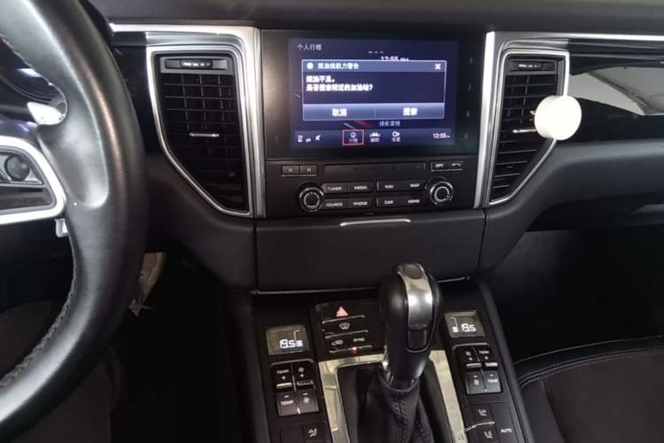 Used Porsche Macan 2017 Macan S 3.0T Audio And AC Panel
