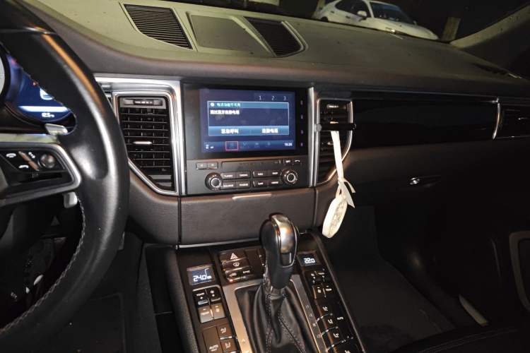 Used Porsche Macan 2017 Macan S 3.0T Audio And AC Panel