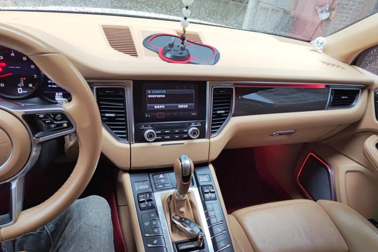 Used Porsche Macan 2017 Macan 2.0T Audio And AC Panel