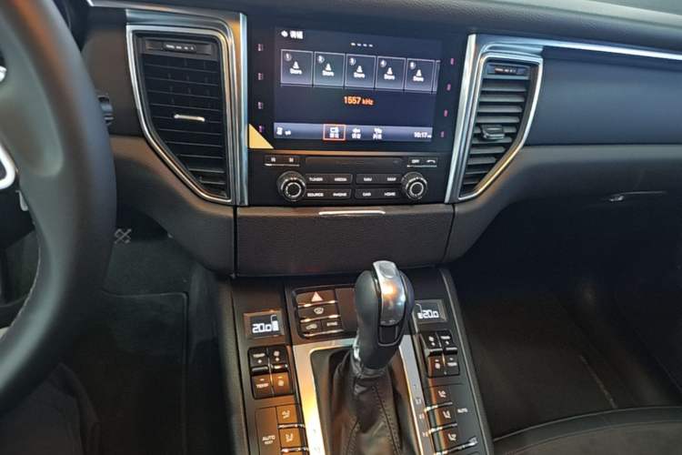Used Porsche Macan 2017 Macan 2.0T Audio And AC Panel