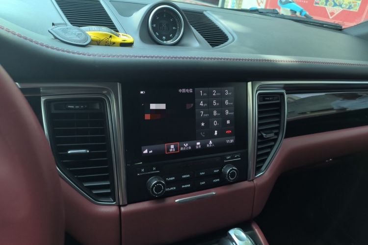 Used Porsche Macan 2017 Macan S 3.0T Audio And AC Panel