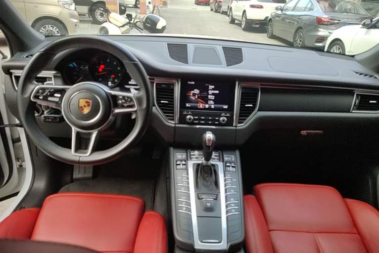 Used Porsche Macan 2017 Macan 2.0T Center Console
