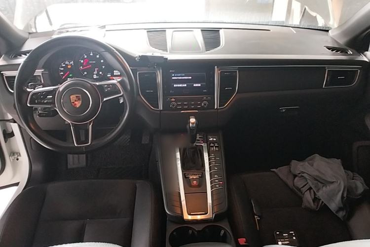 Used Porsche Macan 2017 Macan 2.0T Center Console