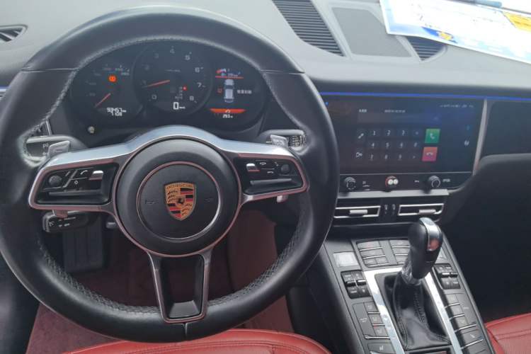 Used Porsche Macan 2017 Macan 2.0T Center Console