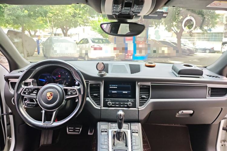 Used Porsche Macan 2017 Macan 2.0T Center Console