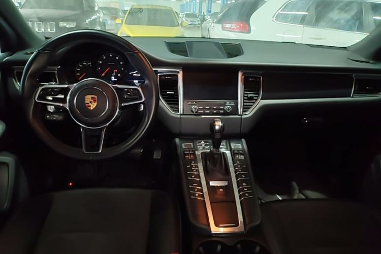 Used Porsche Macan 2017 Macan 2.0T Center Console