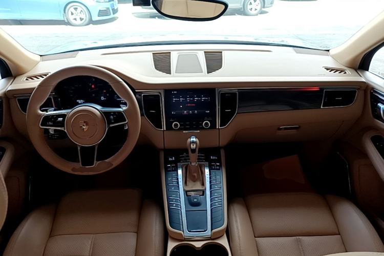 Used Porsche Macan 2017 Macan 2.0T Center Console