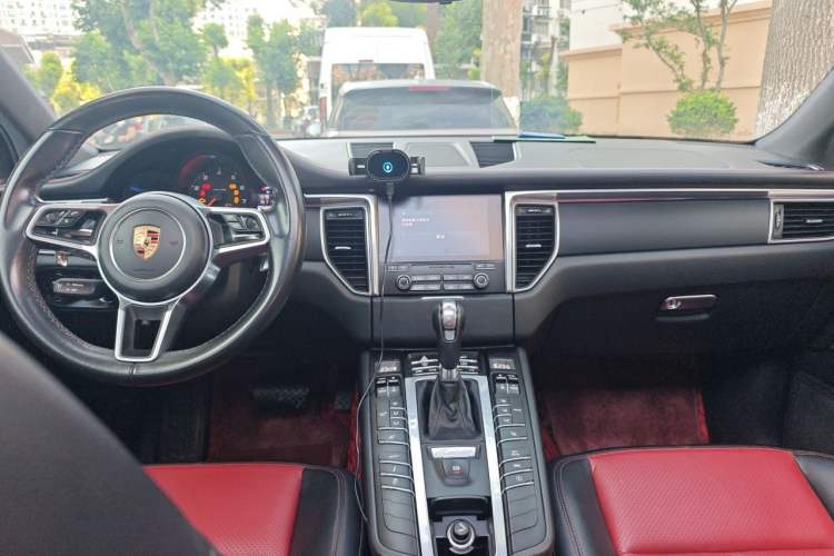 Used Porsche Macan 2017 Macan 2.0T Center Console