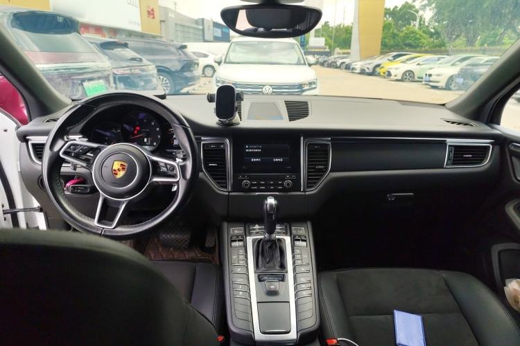 Used Porsche Macan 2017 Macan 2.0T Center Console
