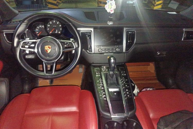 Used Porsche Macan 2017 Macan 2.0T Center Console