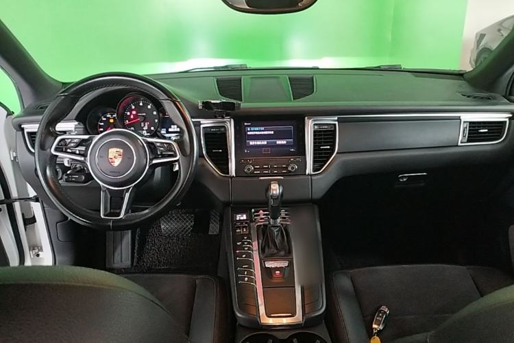 Used Porsche Macan 2017 Macan 2.0T Center Console