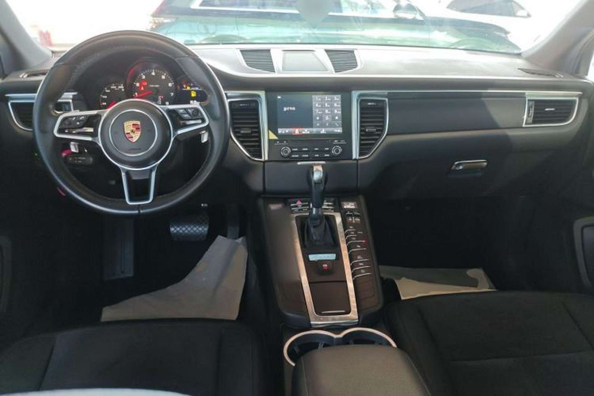 Used Porsche Macan 2017 Macan 2.0T Center Console