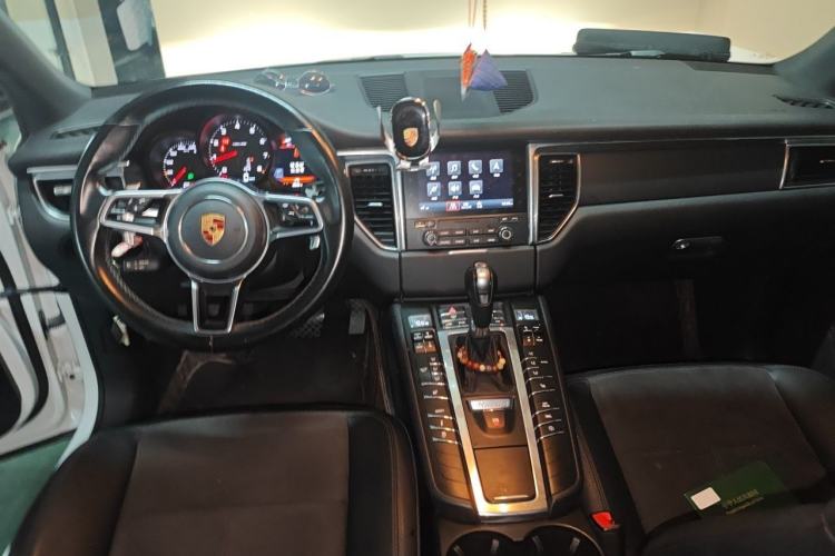 Used Porsche Macan 2017 Macan 2.0T Center Console