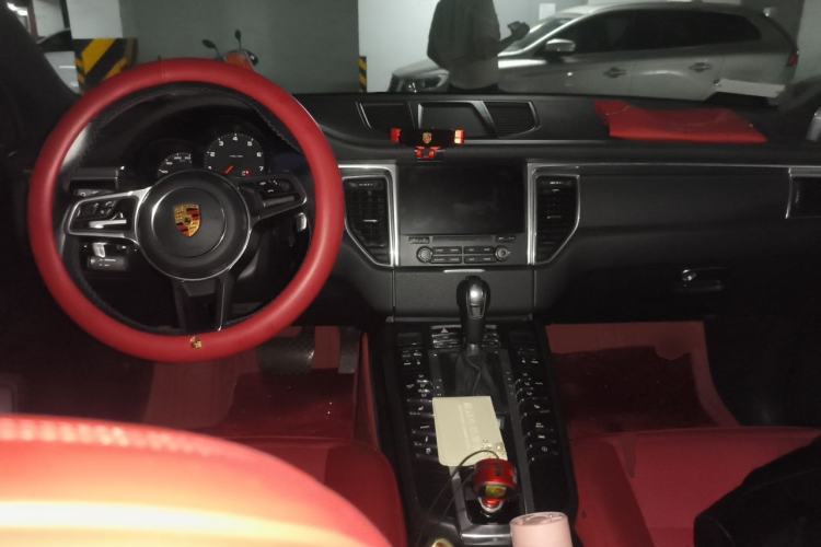 Used Porsche Macan 2017 Macan 2.0T Center Console
