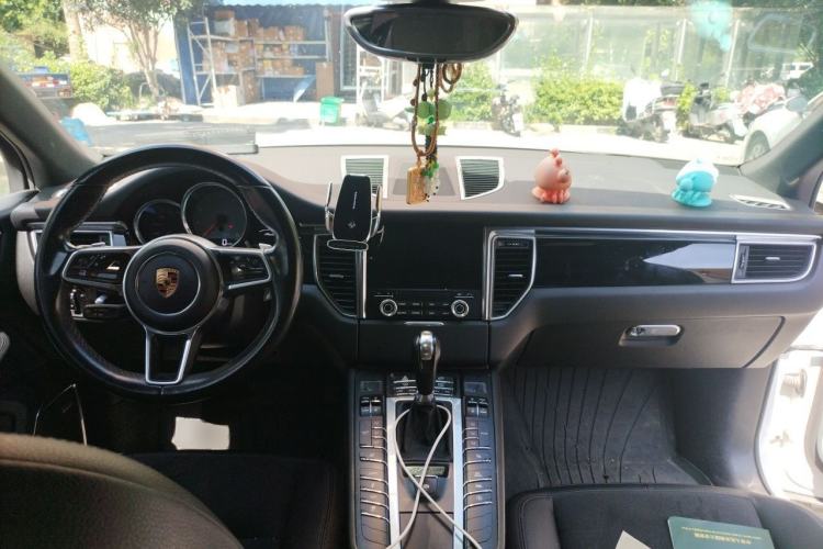 Used Porsche Macan 2017 Macan S 3.0T Center Console