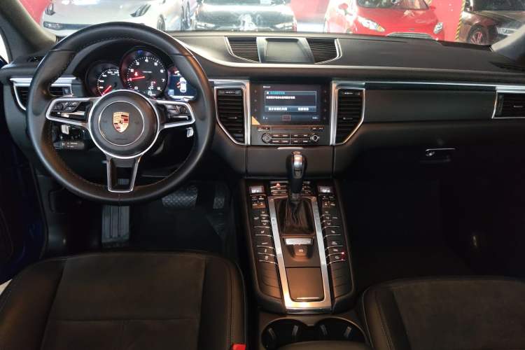 Used Porsche Macan 2017 Macan 2.0T Center Console