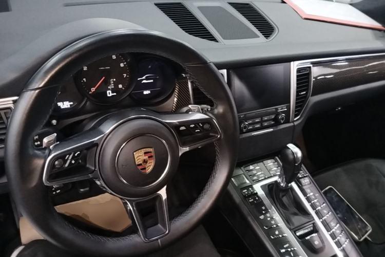 Used Porsche Macan 2017 Macan 2.0T Center Console