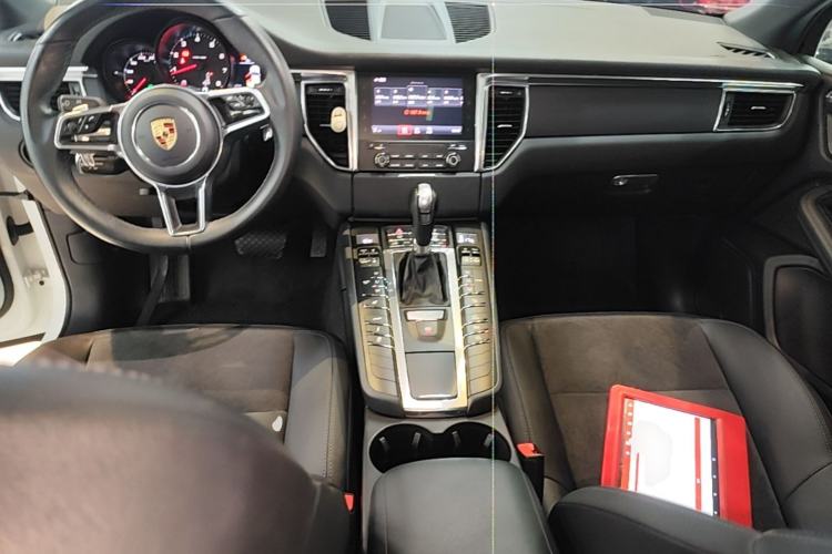 Used Porsche Macan 2017 Macan 2.0T Center Console