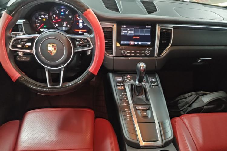 Used Porsche Macan 2017 Macan 2.0T Center Console