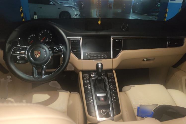 Used Porsche Macan 2017 Macan 2.0T Center Console