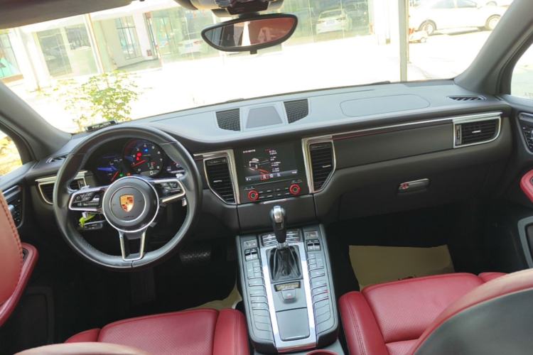 Used Porsche Macan 2017 Macan 2.0T Center Console