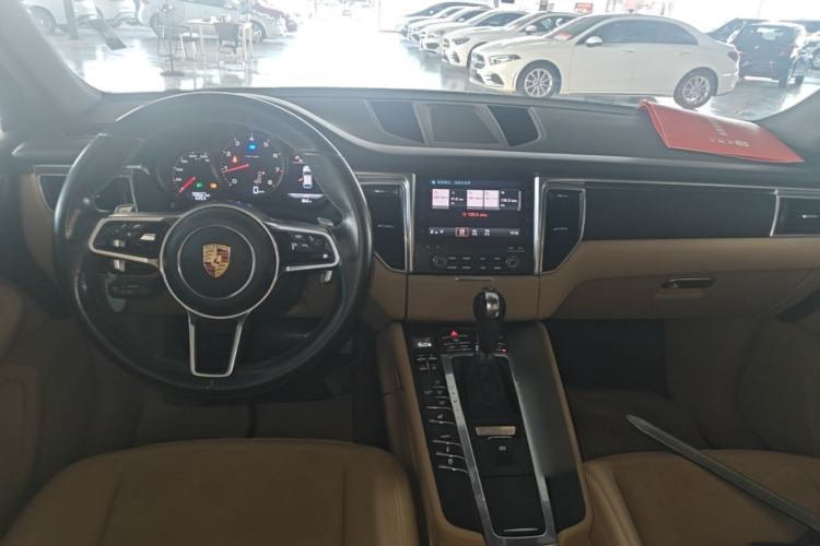 Used Porsche Macan 2017 Macan 2.0T Center Console