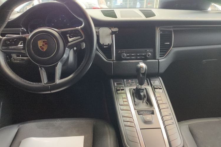 Used Porsche Macan 2017 Macan 2.0T Center Console