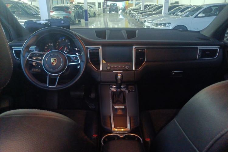 Used Porsche Macan 2017 Macan 2.0T Center Console