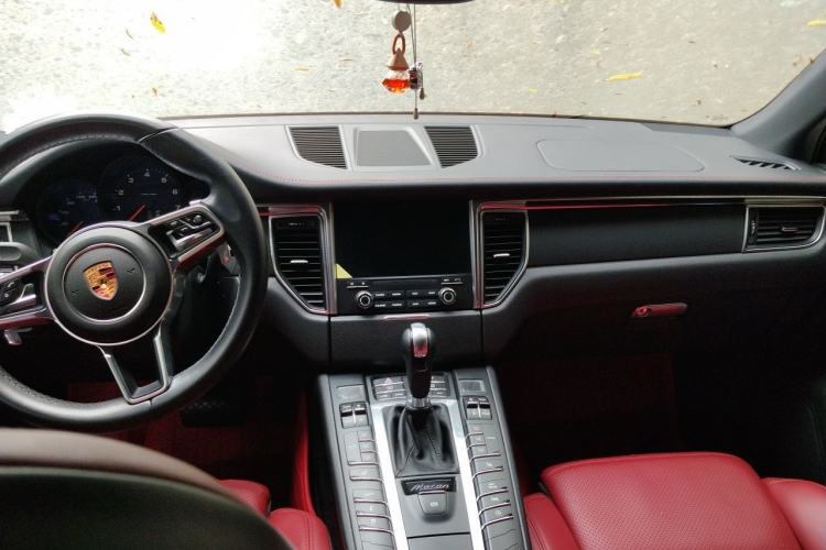 Used Porsche Macan 2017 Macan 2.0T Center Console