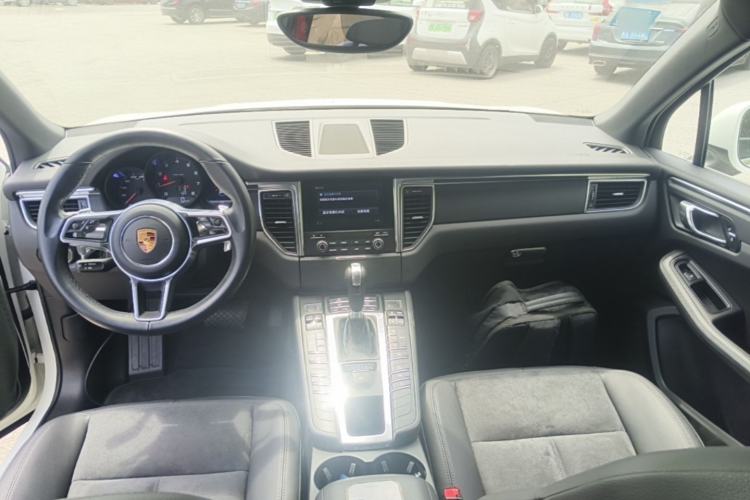 Used Porsche Macan 2017 Macan 2.0T Center Console