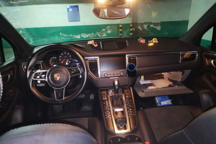 Used Porsche Macan 2017 Macan 2.0T Center Console